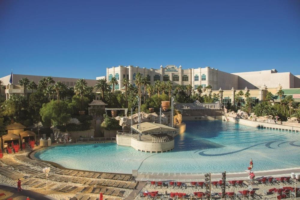 Mandalay Bay Resort And Casino By Suiteness Las Vegas Buitenkant foto
